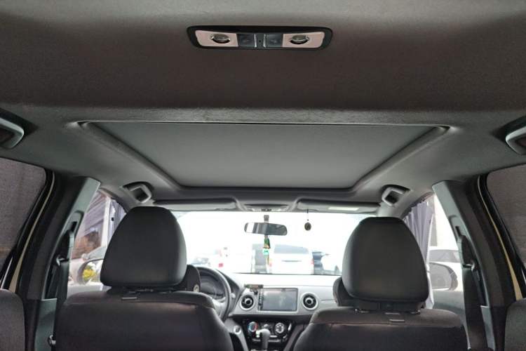 Used Honda XR-V 2021 1.5L CVT Comfort Version Headliner