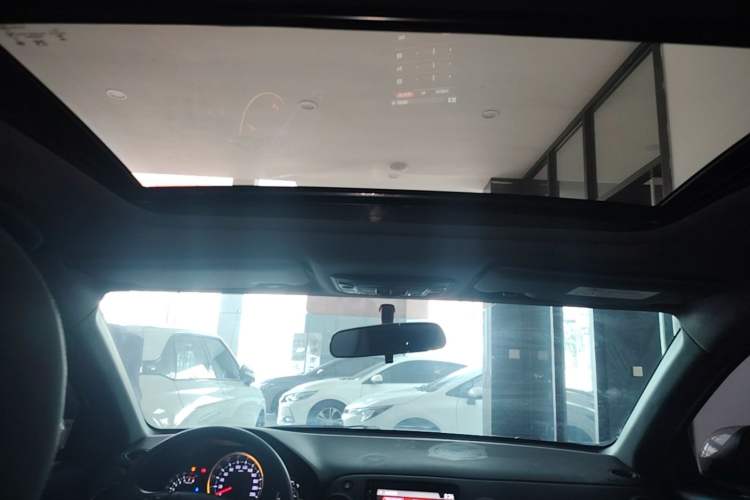 Used Honda XR-V 2021 1.5L CVT Comfort Version Headliner