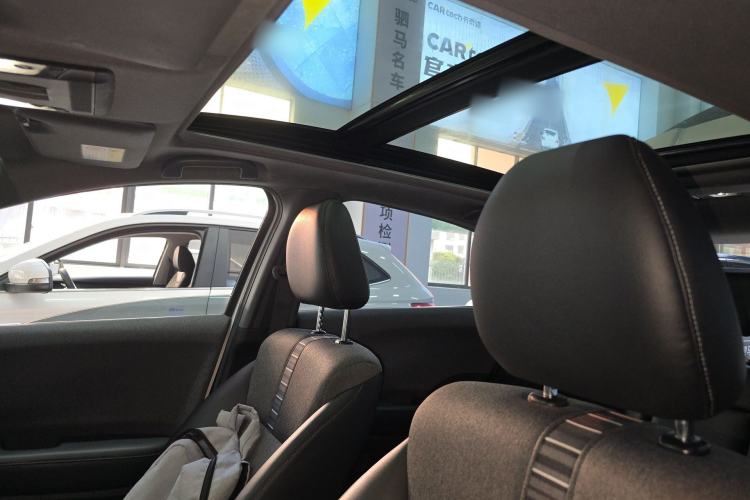 Used Honda XR-V 2021 1.5L CVT Comfort Version Headliner