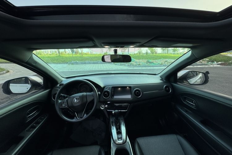 Used Honda XR-V 2021 220TURBO CVT Luxury Edition Interior 1