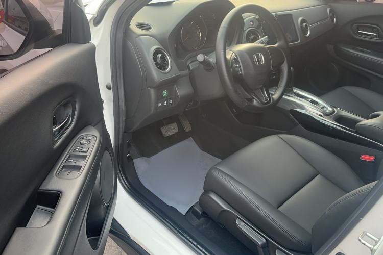 Used Honda XR-V 2021 1.5L CVT Classic Edition Interior 2
