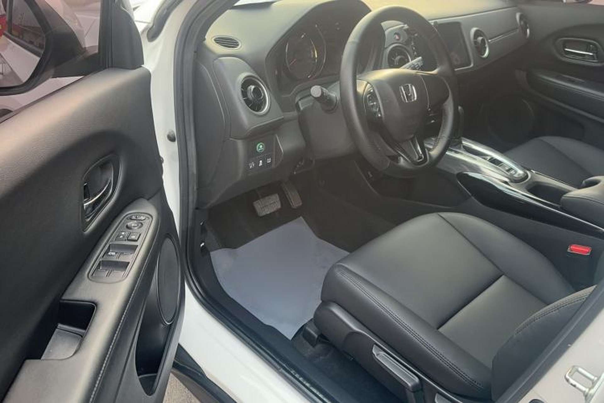 Used Honda XR-V 2021 1.5L CVT Classic Edition Interior 2