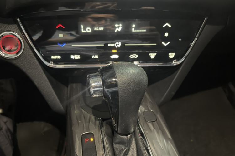 Used Honda XR-V 2021 220TURBO CVT Luxury Edition Interior 2