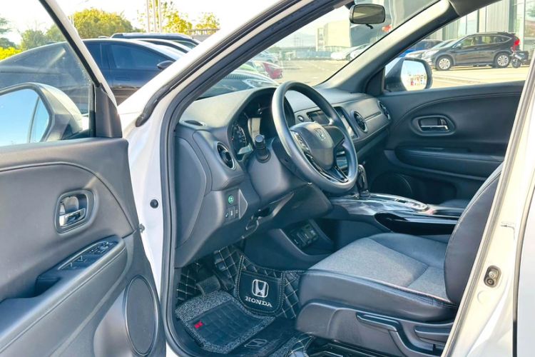 Used Honda XR-V 2021 220TURBO CVT Luxury Edition Interior 3