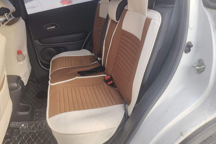 Used Honda XR-V 2021 1.5L CVT Classic Edition Interior 4