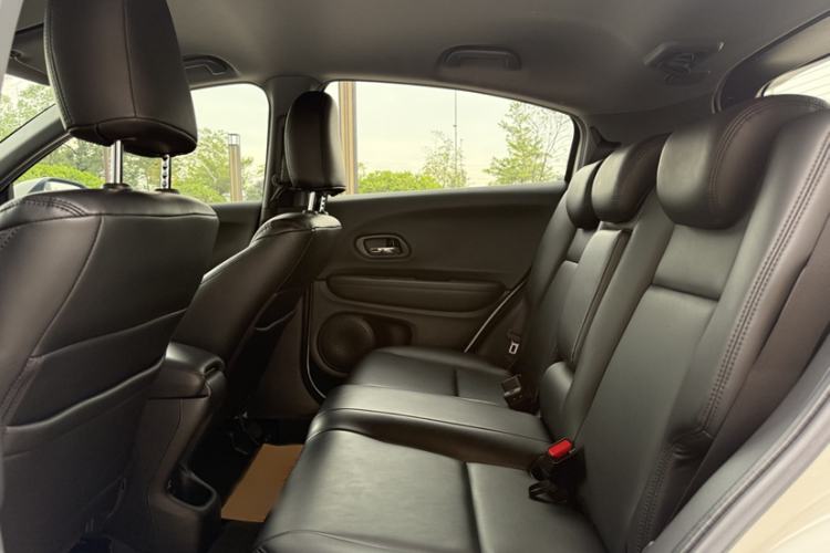 Used Honda XR-V 2021 1.5L CVT Classic Edition Interior 4