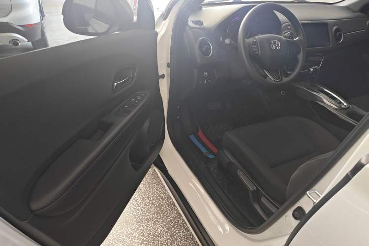 Used Honda XR-V 2021 220TURBO CVT Comfort Version Interior 4