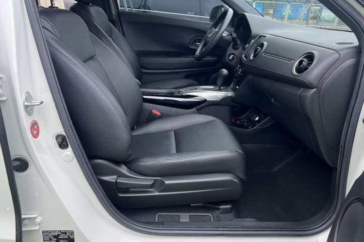 Used Honda XR-V 2021 1.5L CVT Classic Edition Interior 5