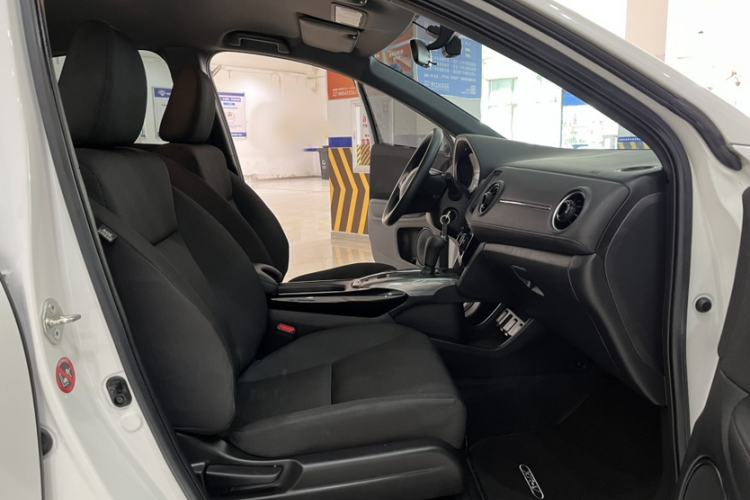 Used Honda XR-V 2021 1.5L CVT Classic Edition Interior 9