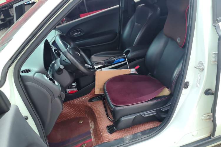 Used Honda XR-V 2021 220TURBO CVT Comfort Version Left Front Seat