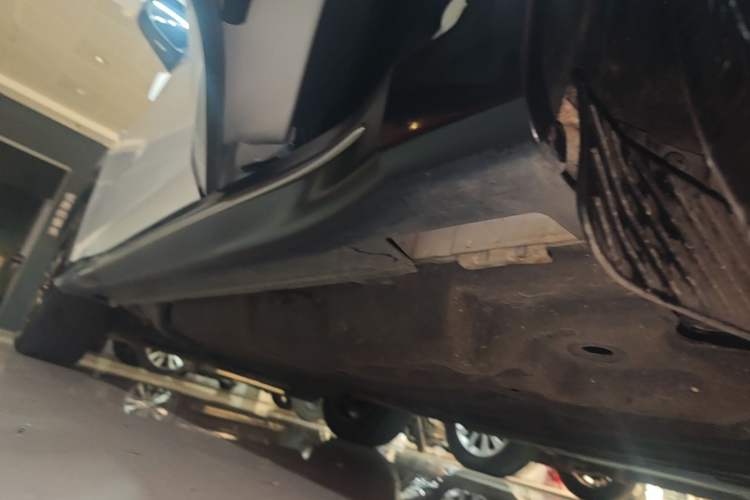 Used Honda XR-V 2021 220TURBO CVT Comfort Version Left Side Sill