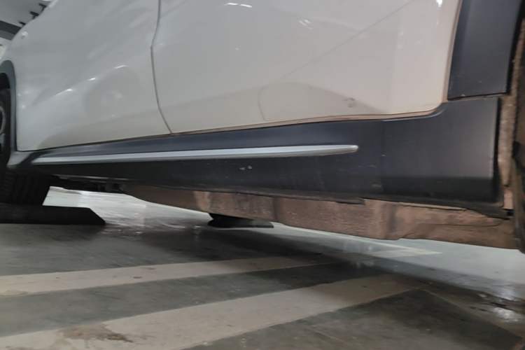 Used Honda XR-V 2021 220TURBO CVT Comfort Version Left Side Sill