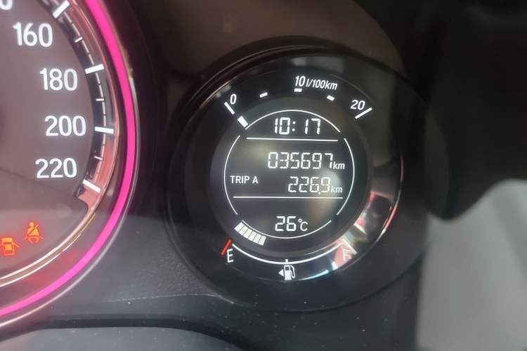 Used Honda XR-V 2021 1.5L CVT Classic Edition Odometer Close Up