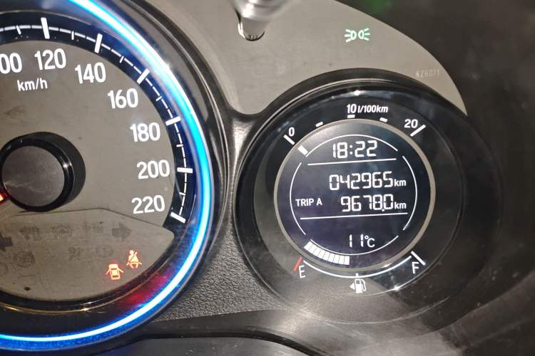 Used Honda XR-V 2021 1.5L CVT Comfort Version Odometer Close Up