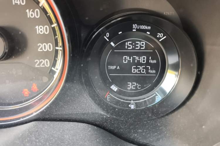 Used Honda XR-V 2021 1.5L CVT Comfort Version Odometer Close Up