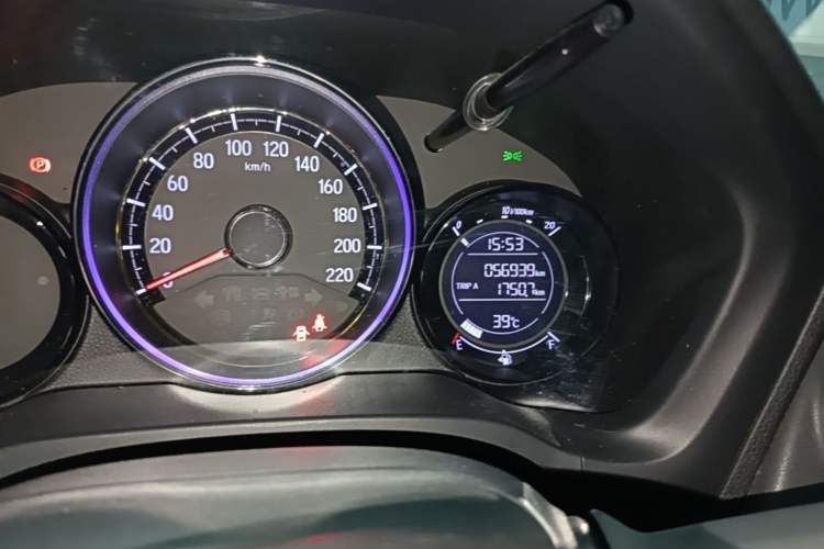 Used Honda XR-V 2021 1.5L CVT Comfort Version Odometer Close Up