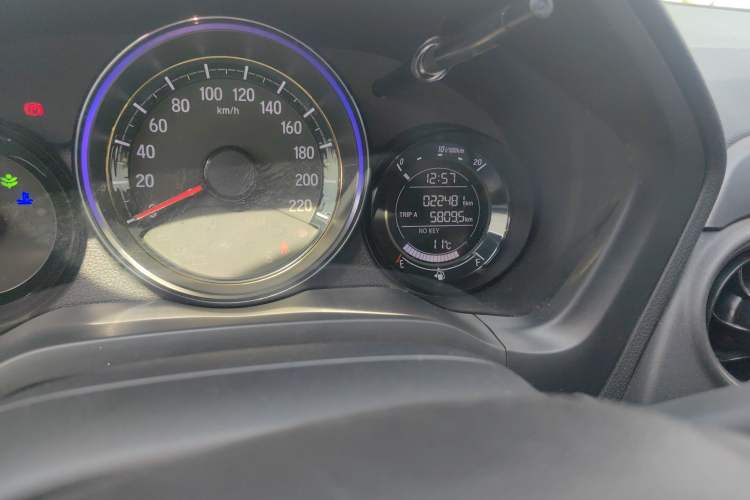 Used Honda XR-V 2021 1.5L CVT Comfort Version Odometer Close Up