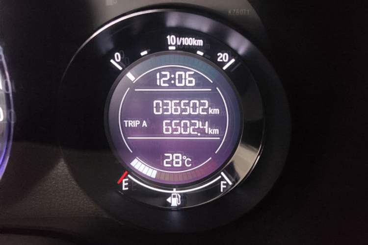 Used Honda XR-V 2021 1.5L CVT Classic Edition Odometer Close Up