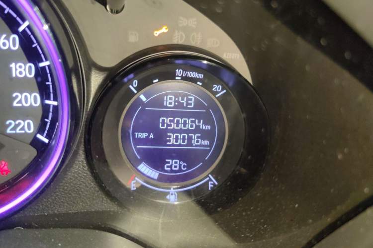 Used Honda XR-V 2021 220TURBO CVT Comfort Version Odometer Close Up