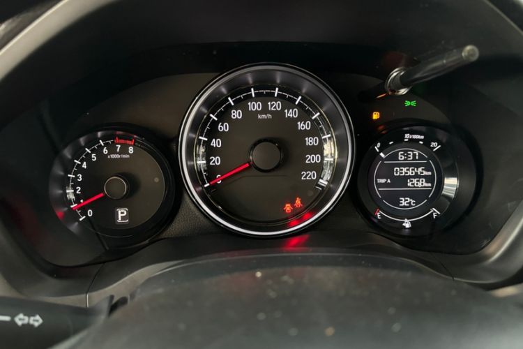 Used Honda XR-V 2021 1.5L CVT Comfort Version Odometer Close Up