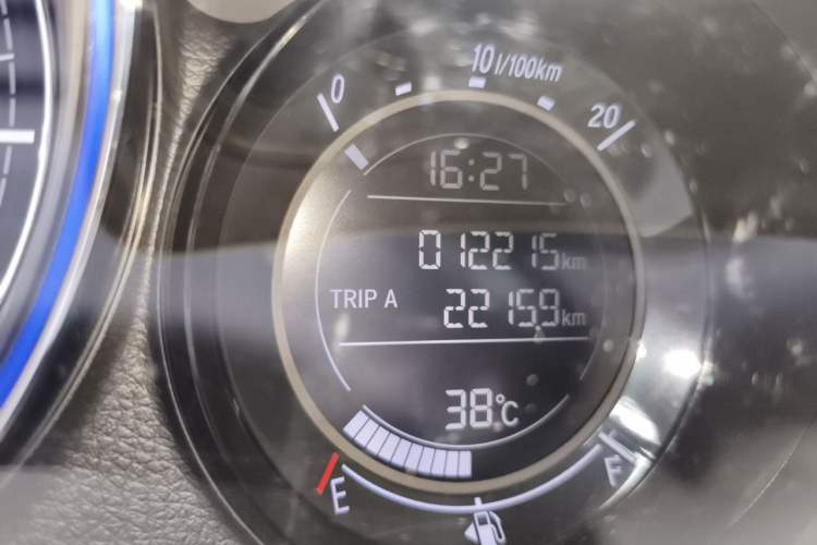 Used Honda XR-V 2021 1.5L CVT Comfort Version Odometer Close Up