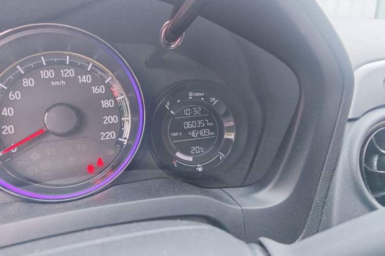 Used Honda XR-V 2021 220TURBO CVT Comfort Version Odometer Close Up