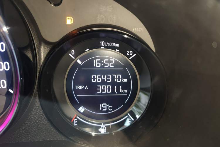 Used Honda XR-V 2021 1.5L CVT Comfort Version Odometer Close Up