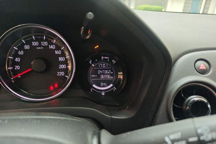 Used Honda XR-V 2021 220TURBO CVT Luxury Edition Odometer Close Up