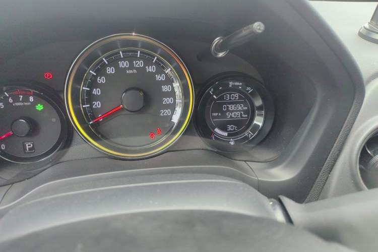 Used Honda XR-V 2021 220TURBO CVT Luxury Edition Odometer Close Up