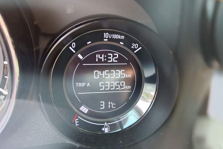 Used Honda XR-V 2021 1.5L CVT Classic Edition Odometer Close Up