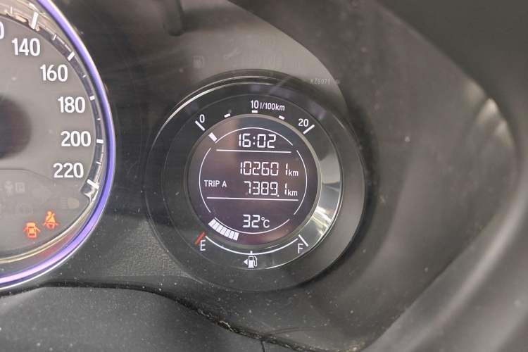 Used Honda XR-V 2021 220TURBO CVT Luxury Edition Odometer Close Up