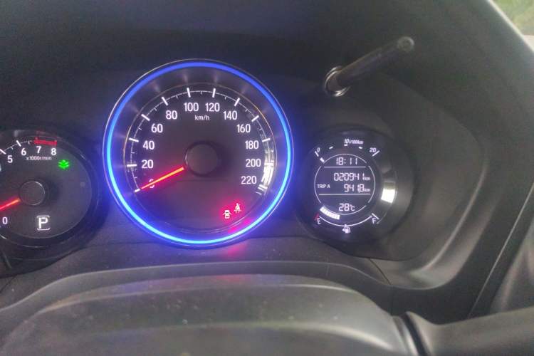 Used Honda XR-V 2021 1.5L CVT Comfort Version Odometer Close Up