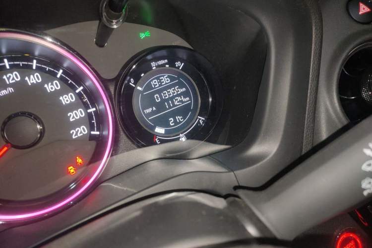 Used Honda XR-V 2021 220TURBO CVT Luxury Edition Odometer Close Up