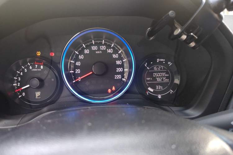 Used Honda XR-V 2021 1.5L CVT Comfort Version Odometer Close Up