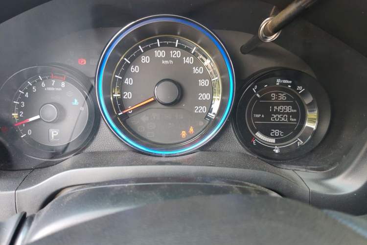 Used Honda XR-V 2021 1.5L CVT Comfort Version Odometer Close Up