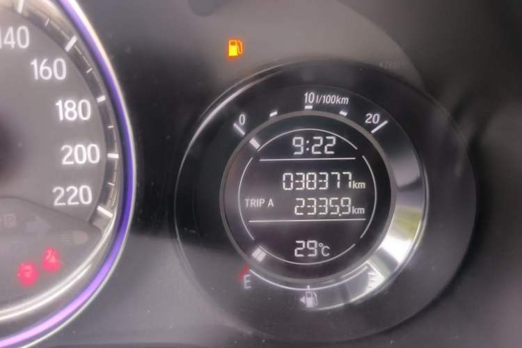 Used Honda XR-V 2021 1.5L CVT Classic Edition Odometer Close Up