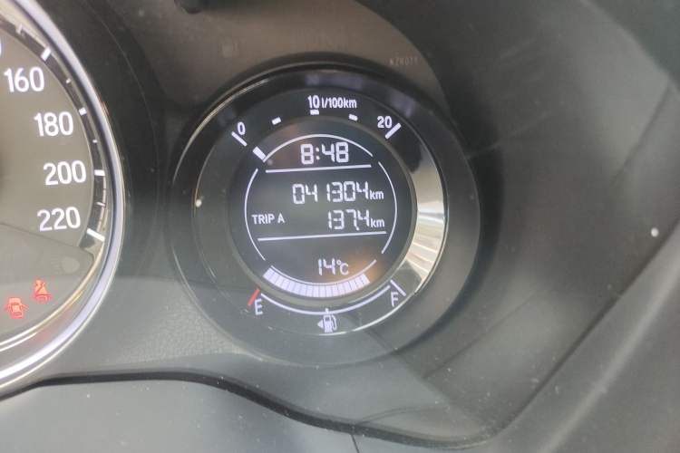 Used Honda XR-V 2021 1.5L CVT Comfort Version Odometer Close Up