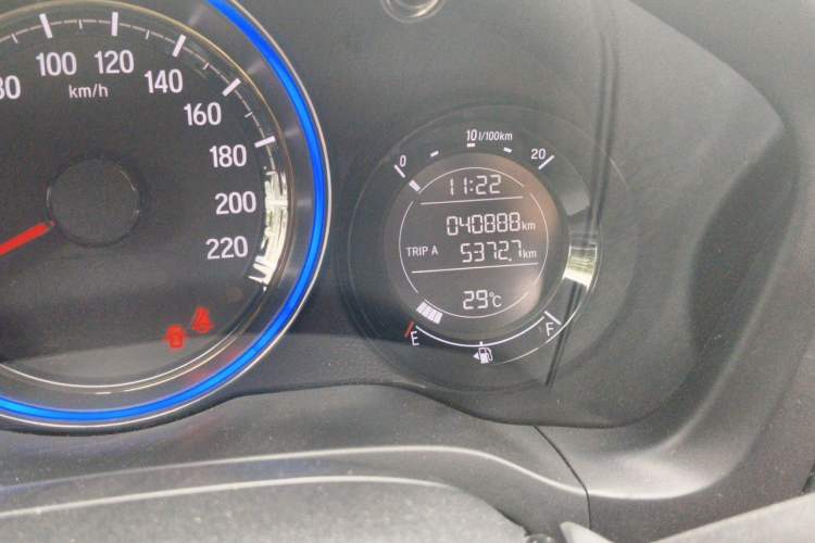 Used Honda XR-V 2021 1.5L CVT Classic Edition Odometer Close Up