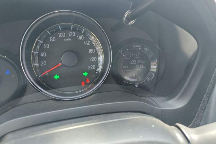 Used Honda XR-V 2021 1.5L CVT Comfort Version Odometer Close Up
