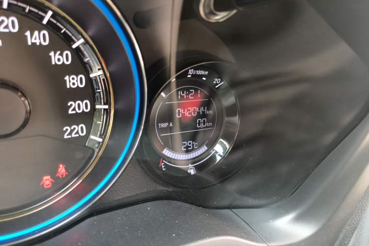 Used Honda XR-V 2021 220TURBO CVT Luxury Edition Odometer Close Up