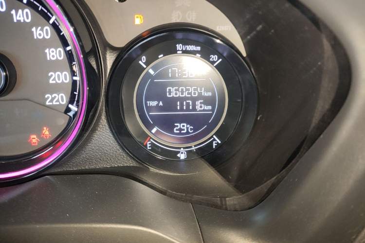 Used Honda XR-V 2021 1.5L CVT Comfort Version Odometer Close Up