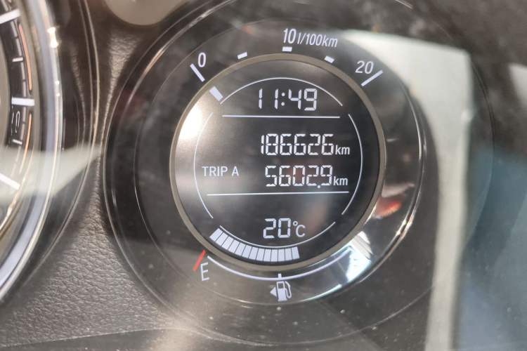 Used Honda XR-V 2021 1.5L CVT Comfort Version Odometer Close Up