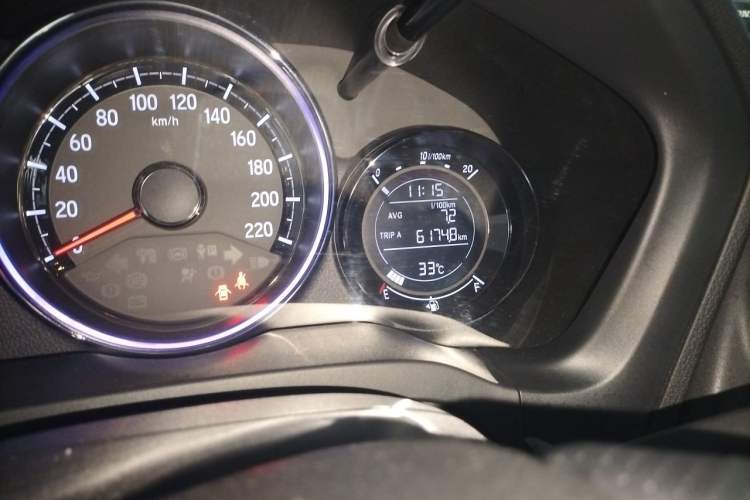 Used Honda XR-V 2021 1.5L CVT Comfort Version Odometer Close Up