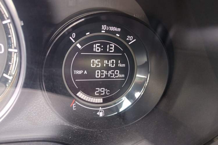 Used Honda XR-V 2021 1.5L CVT Classic Edition Odometer Close Up