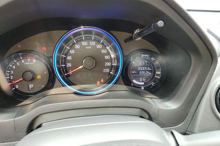 Used Honda XR-V 2021 1.5L CVT Comfort Version Odometer Close Up