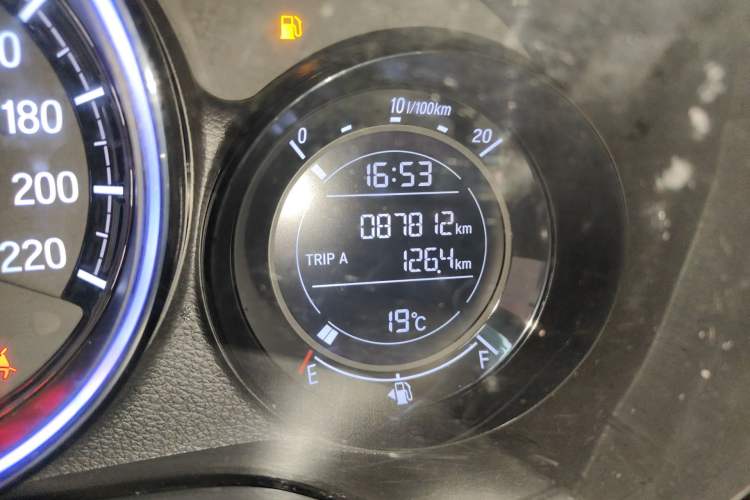 Used Honda XR-V 2021 1.5L CVT Comfort Version Odometer Close Up
