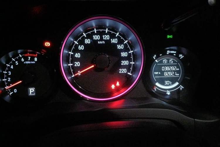 Used Honda XR-V 2021 220TURBO CVT Luxury Edition Odometer Close Up