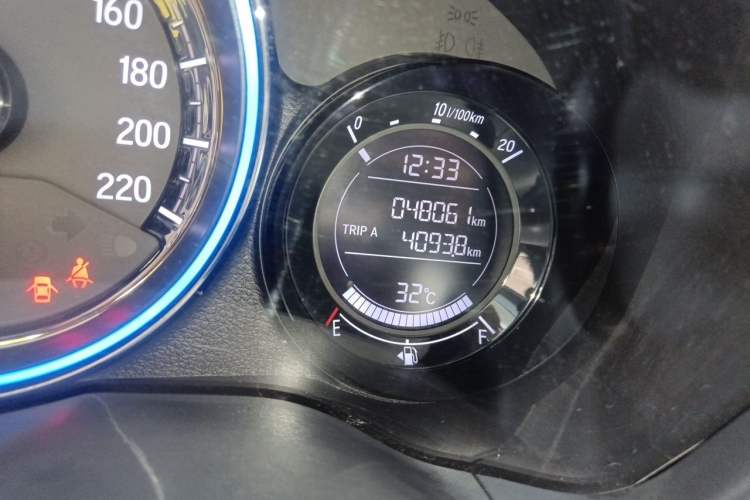 Used Honda XR-V 2021 1.5L CVT Comfort Version Odometer Close Up