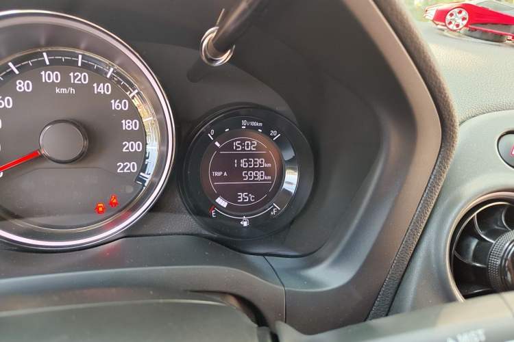 Used Honda XR-V 2021 1.5L CVT Classic Edition Odometer Close Up