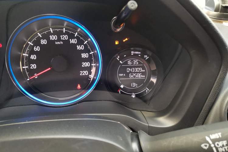 Used Honda XR-V 2021 220TURBO CVT Comfort Version Odometer Close Up
